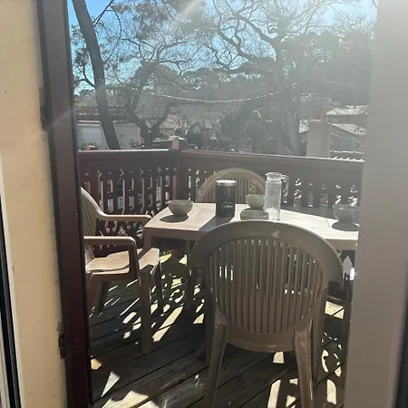 Havre De Paix Entre Et Verdure, A Pied